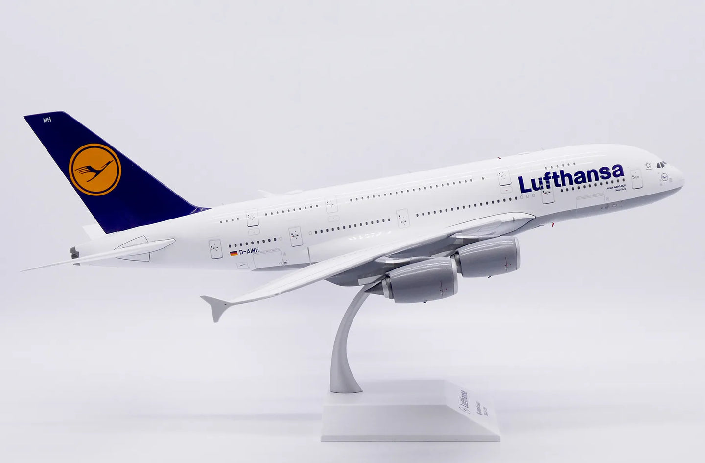 JC WINGS A380 LUFTHANSA "OLD COLOURS" REG: D-AIMH