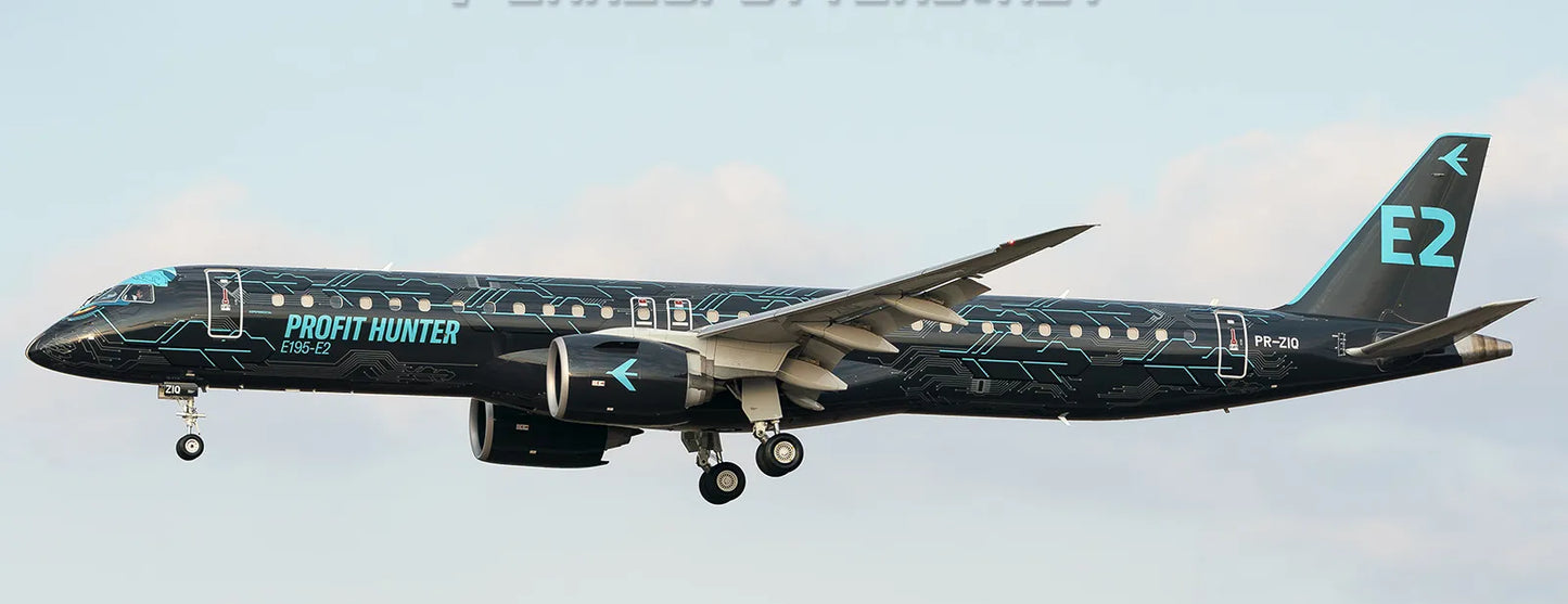 JCWINGS E195-E2 HOUSE COLOUR "PROFIT HUNTER" REG: PR-ZIQ