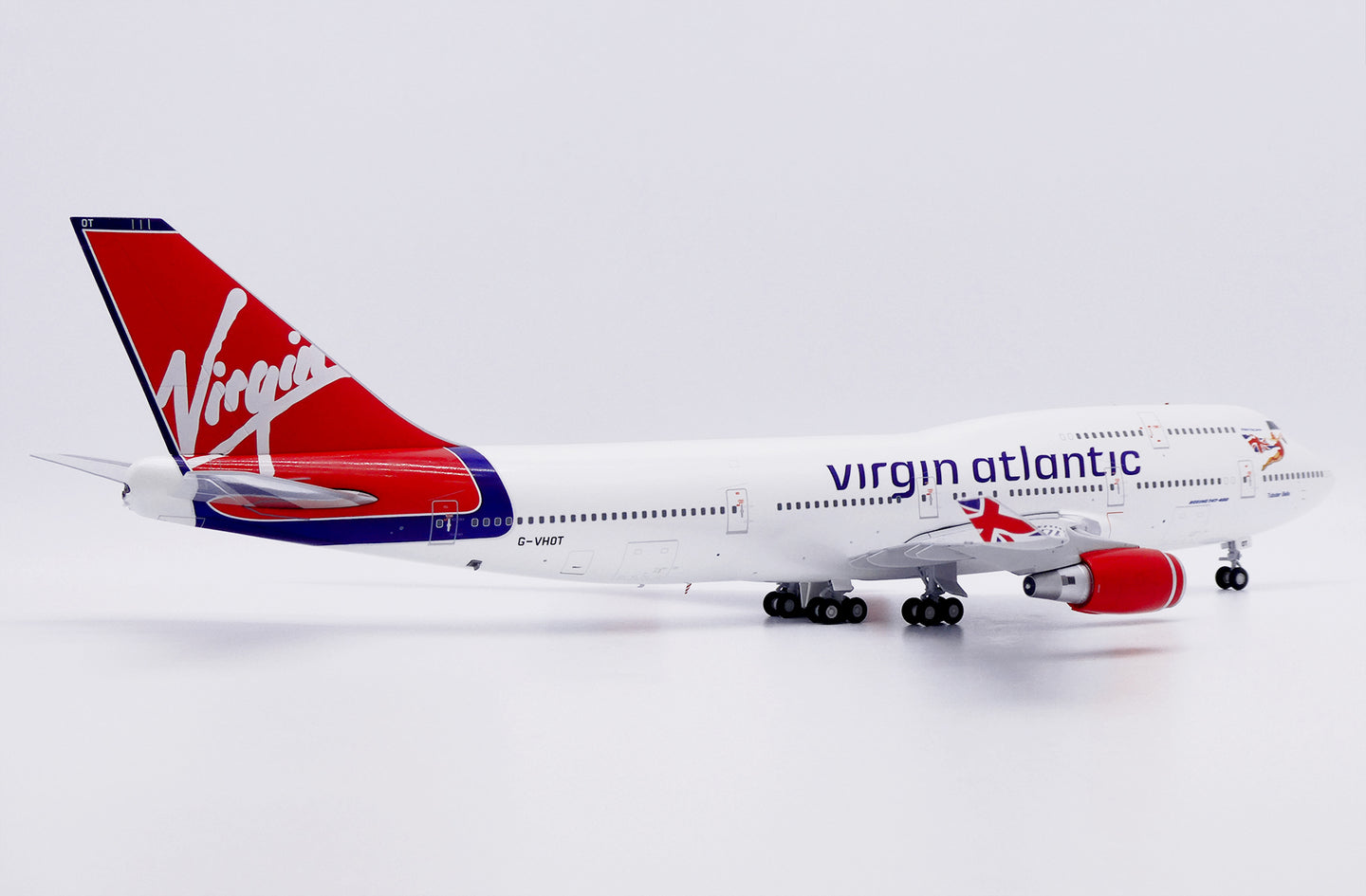 JC WINGS B747-400 VIRGIN ATLANTIC "TUBULAR BELLE" REG: G-VHOT
