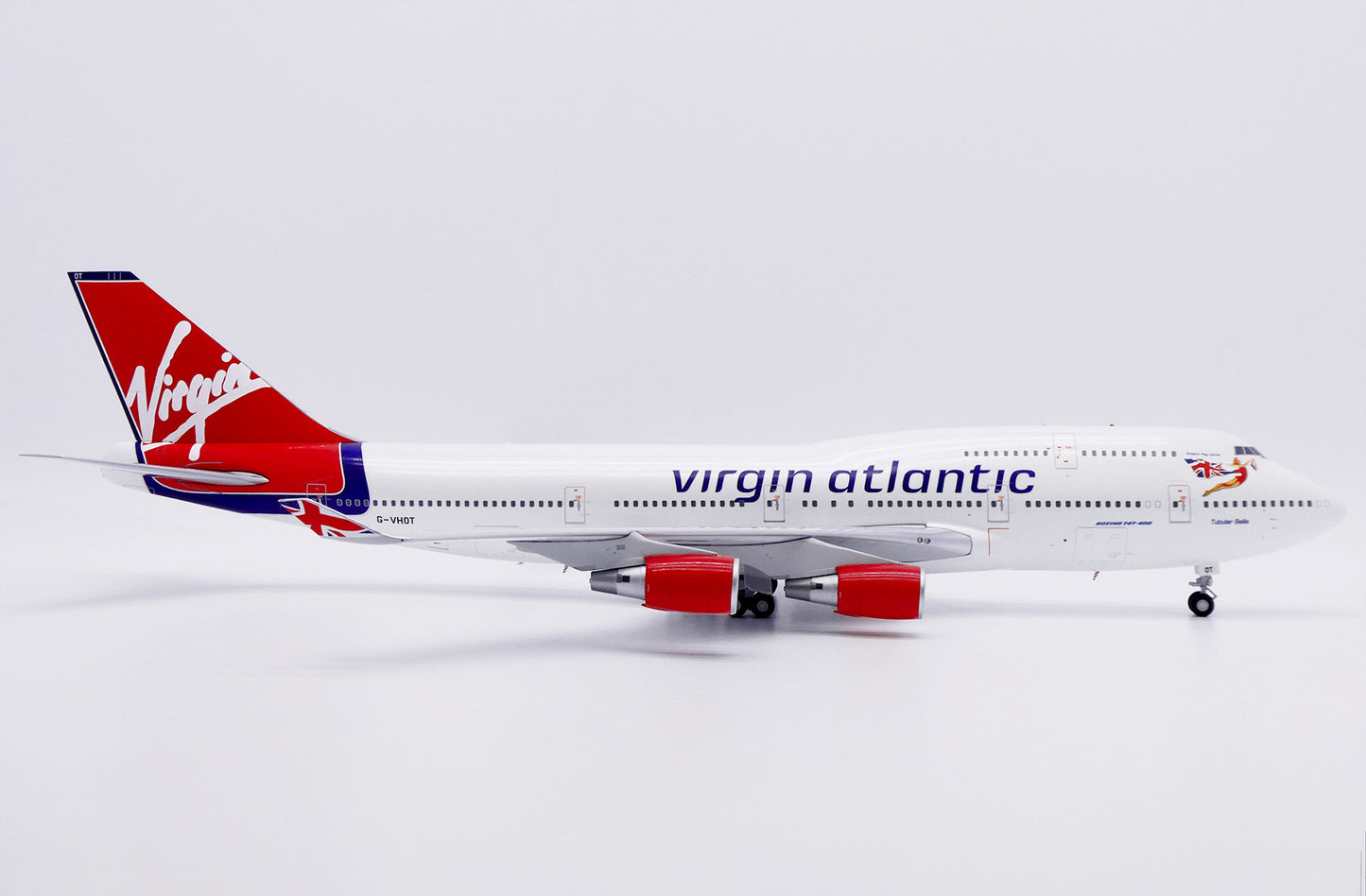 JC WINGS B747-400 VIRGIN ATLANTIC "TUBULAR BELLE" REG: G-VHOT