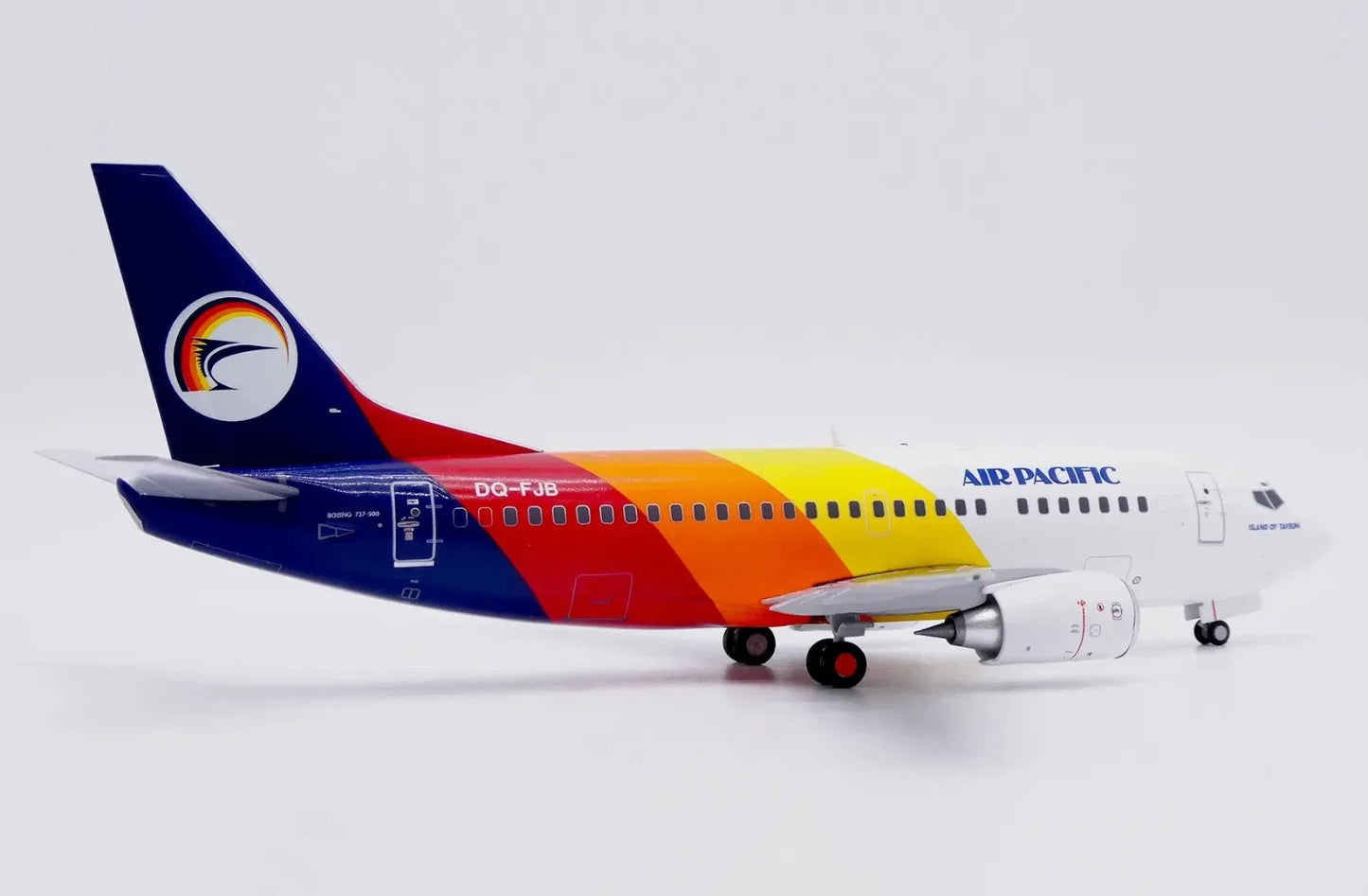 JC WINGS B737-500 AIR PACIFIC "OLD LOGO" REG: DQ-FJB
