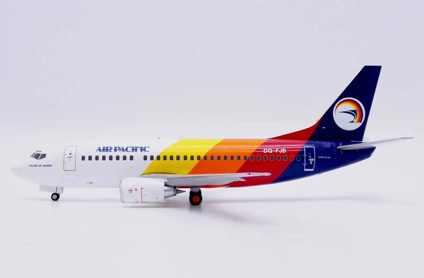 JC WINGS B737-500 AIR PACIFIC "OLD LOGO" REG: DQ-FJB