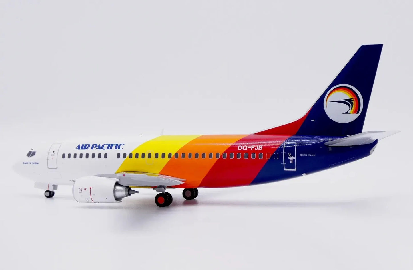 JC WINGS B737-500 AIR PACIFIC "OLD LOGO" REG: DQ-FJB