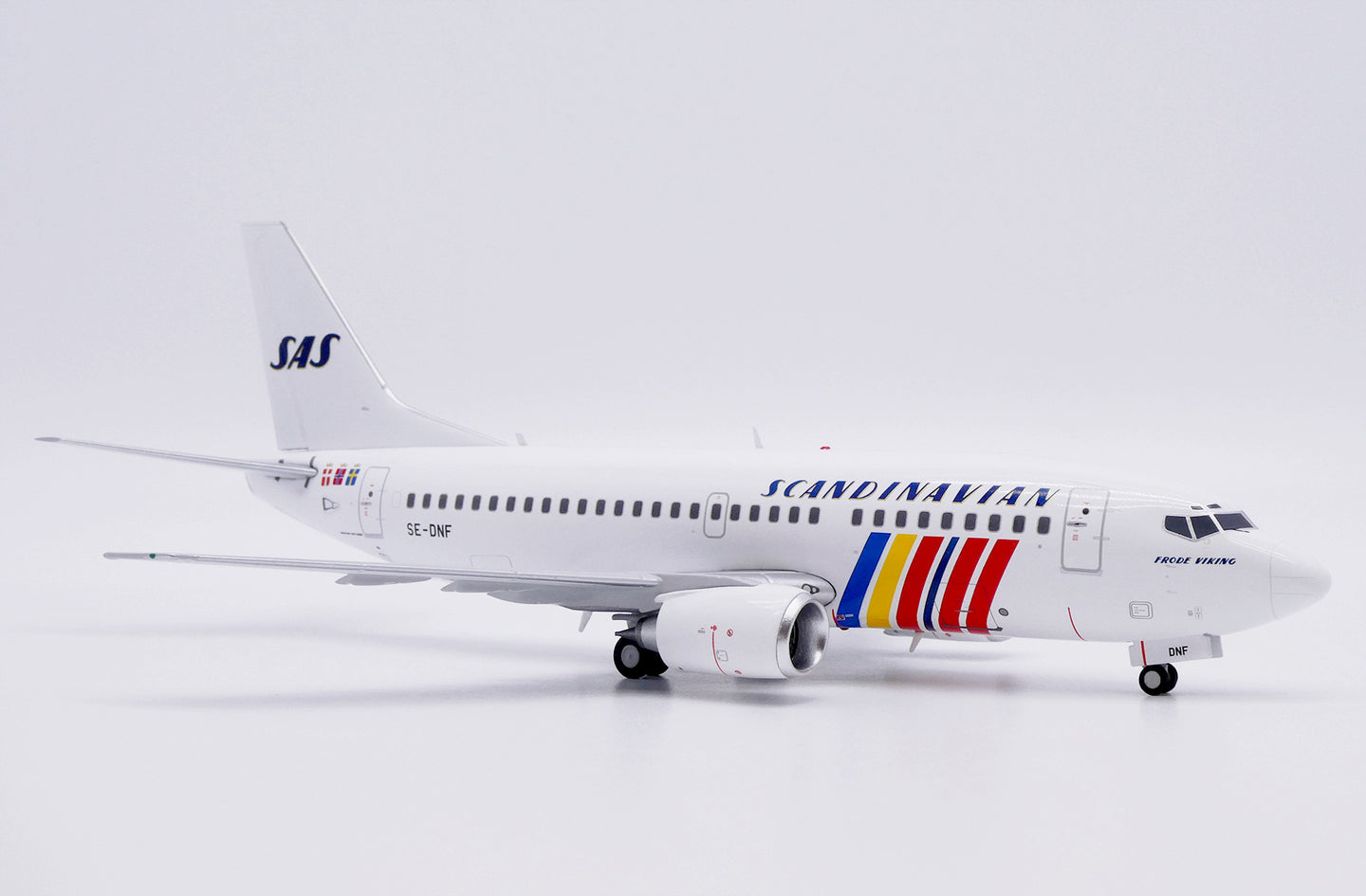 JC WINGS B737-500 SCANDINAVIAN AIRLINES (SAS) REG: SE-DNF
