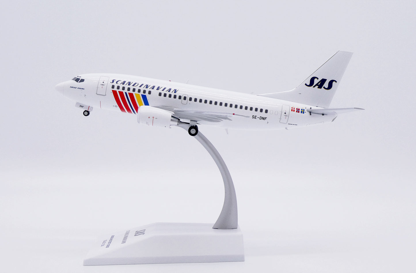 JC WINGS B737-500 SCANDINAVIAN AIRLINES (SAS) REG: SE-DNF