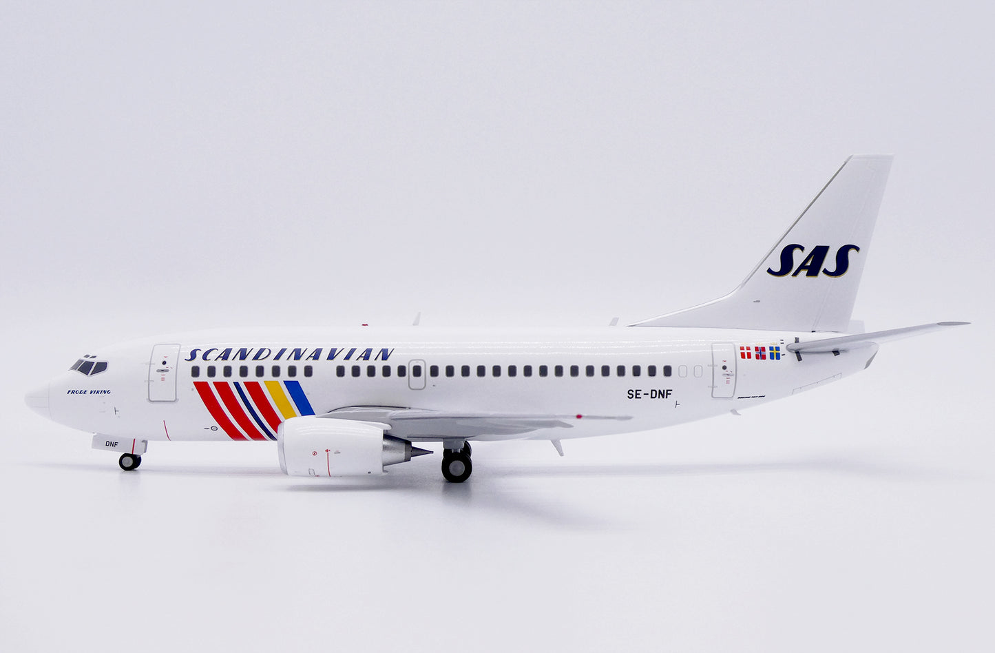 JC WINGS B737-500 SCANDINAVIAN AIRLINES (SAS) REG: SE-DNF