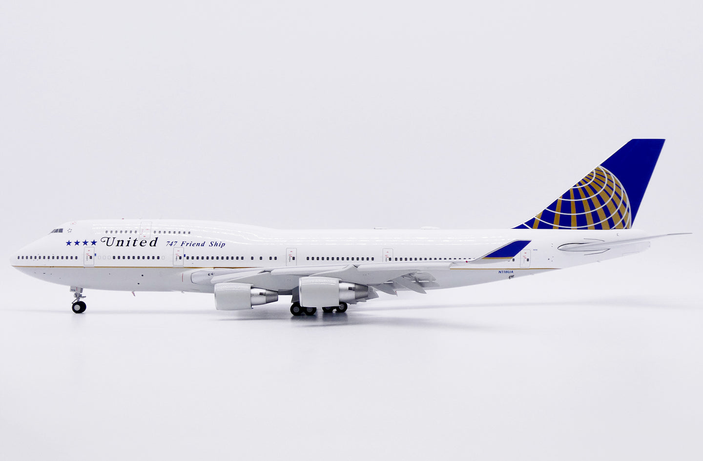 JC WINGS B747-400 UNITED AIRLINES "747 FRIEND SHIP" (FLAPS DOWN) REG: N118UA