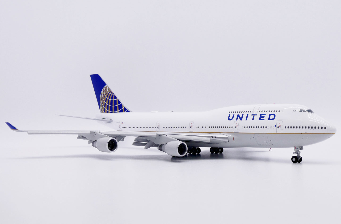 JC WINGS B747-400 UNITED AIRLINES (FLAPS DOWN) REG: N175UA