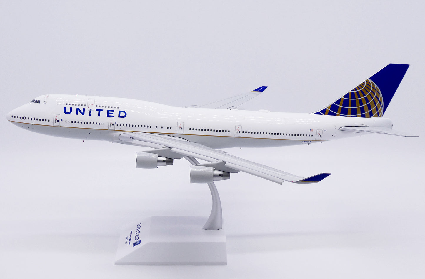 JC WINGS B747-400 UNITED AIRLINES (FLAPS DOWN) REG: N175UA