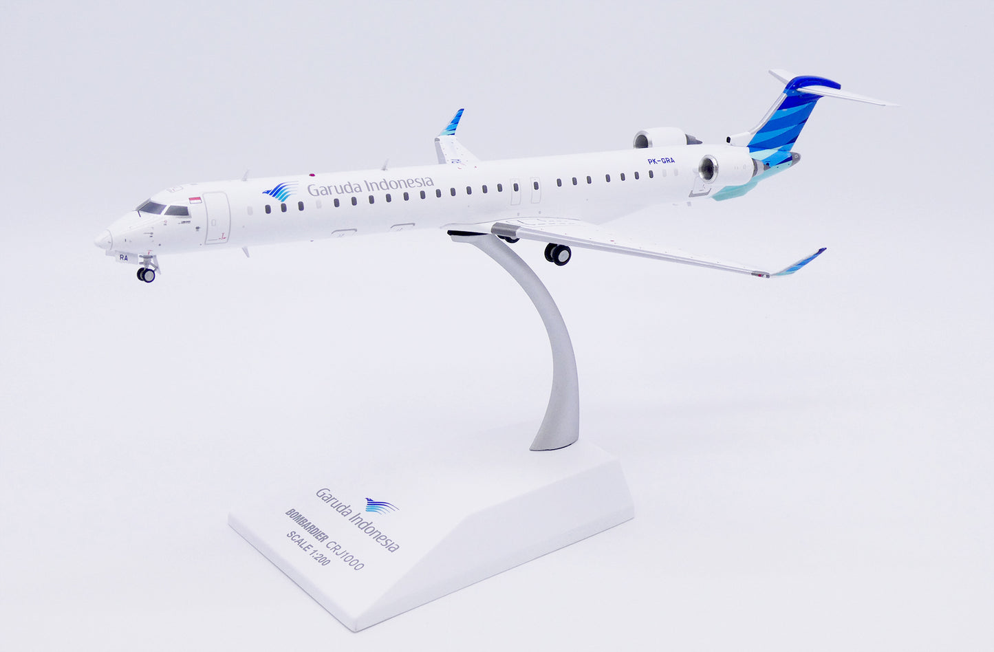 JC WINGS CRJ-1000ER GARUDA INDONESIA REG: PK-GRA