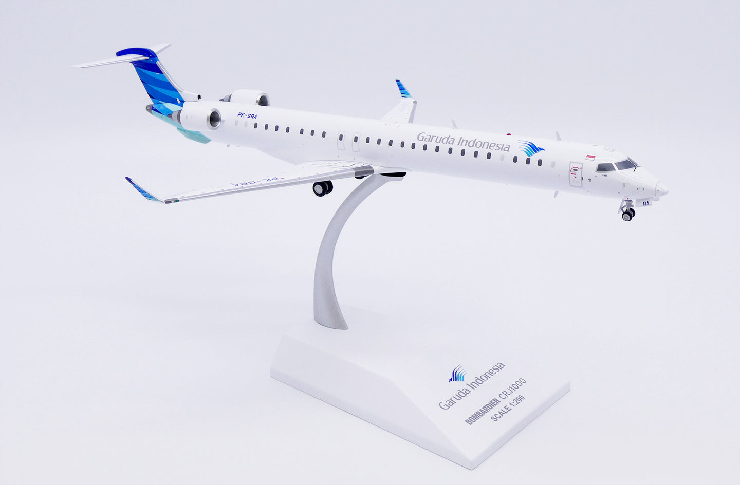 JC WINGS CRJ-1000ER GARUDA INDONESIA REG: PK-GRA