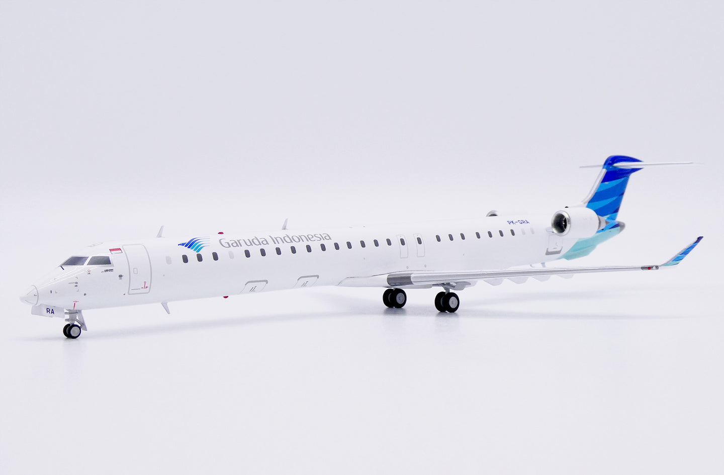 JC WINGS CRJ-1000ER GARUDA INDONESIA REG: PK-GRA
