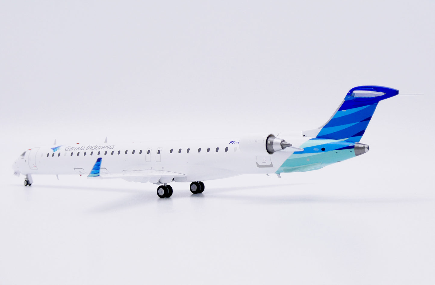 JC WINGS CRJ-1000ER GARUDA INDONESIA REG: PK-GRA