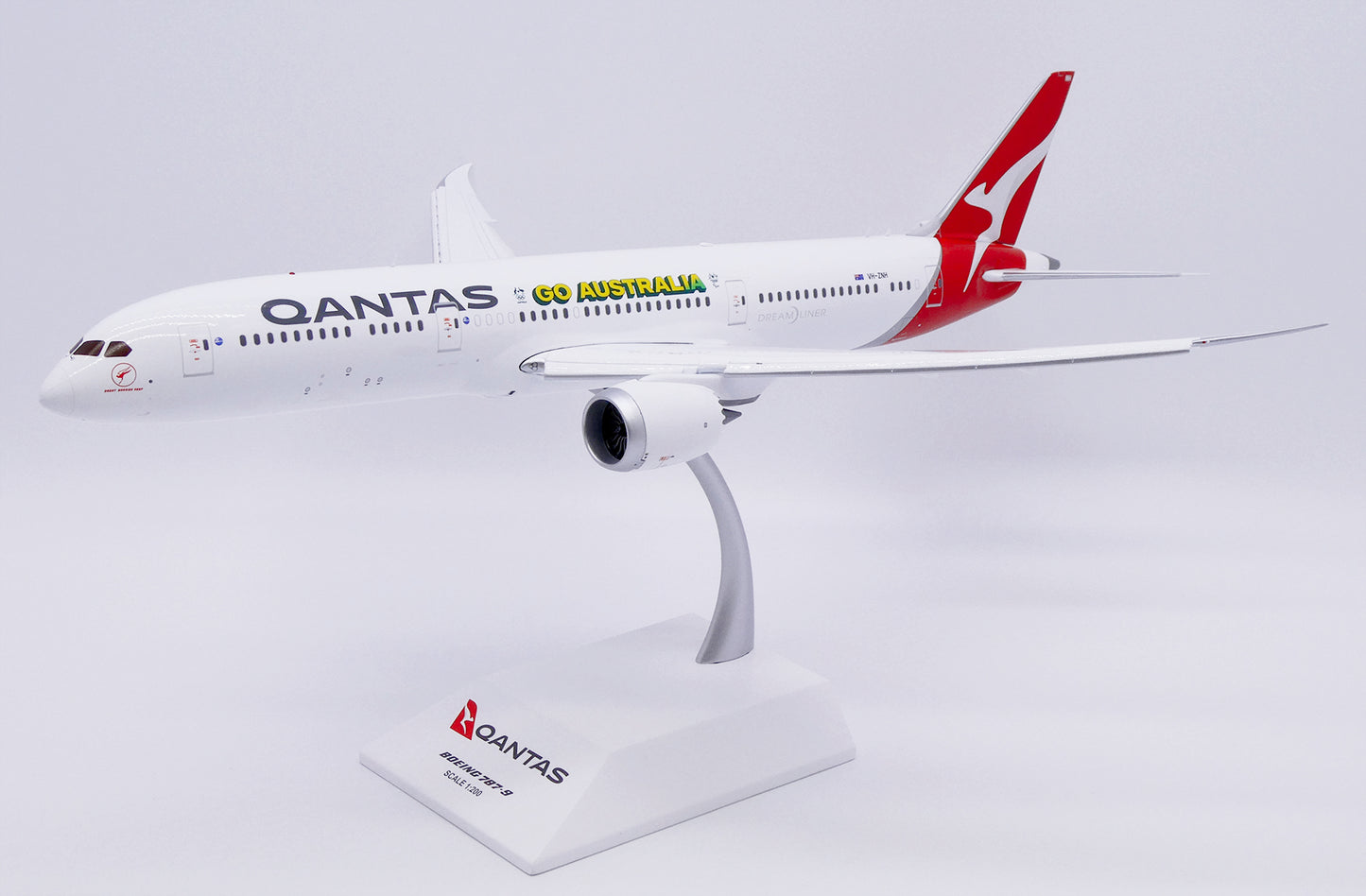 JC WINGS B787-9 DREAMLINER QANTAS "GO AUSTRALIA" (FLAPS DOWN) REG: VH-ZNH