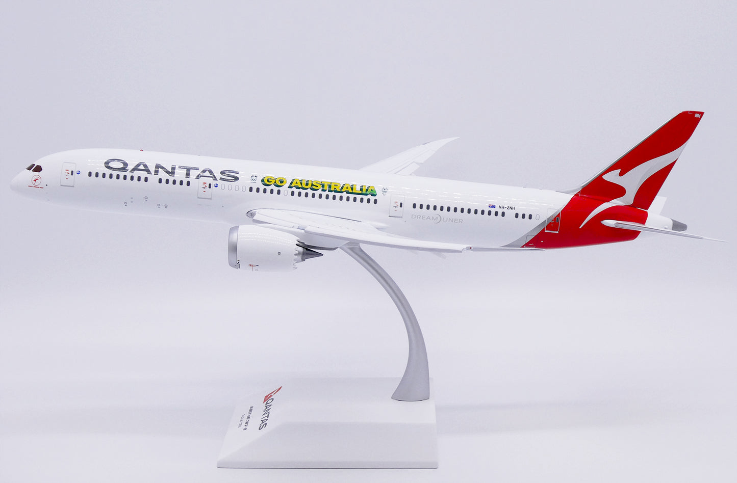 JC WINGS B787-9 DREAMLINER QANTAS "GO AUSTRALIA" (FLAPS DOWN) REG: VH-ZNH