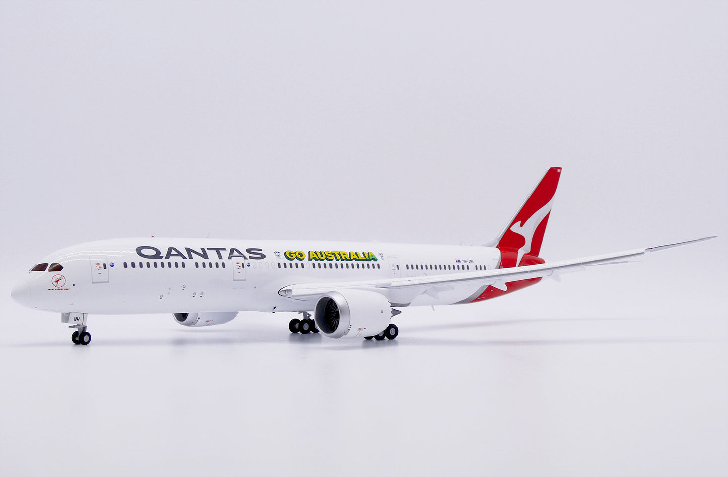 JC WINGS B787-9 DREAMLINER QANTAS "GO AUSTRALIA" (FLAPS DOWN) REG: VH-ZNH