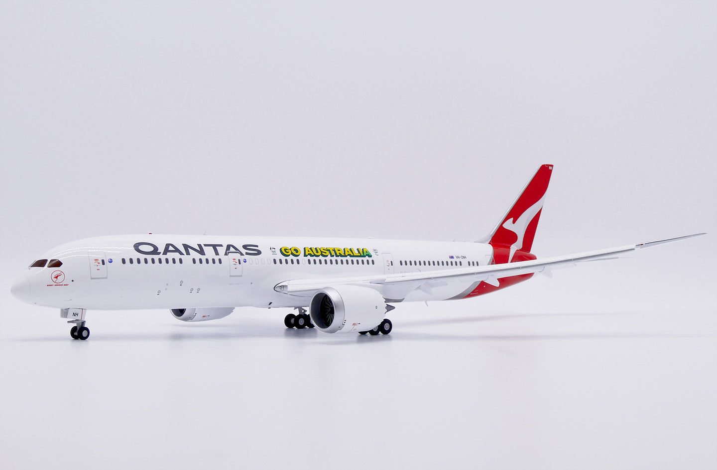 JC WINGS B787-9 DREAMLINER QANTAS "GO AUSTRALIA" (FLAPS DOWN) REG: VH-ZNH