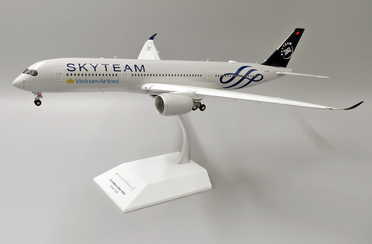 JC WINGS A350-900XWB VIETNAM AIRLINES "SKYTEAM LIVERY" (FLAPS DOWN) REG: VN-A897