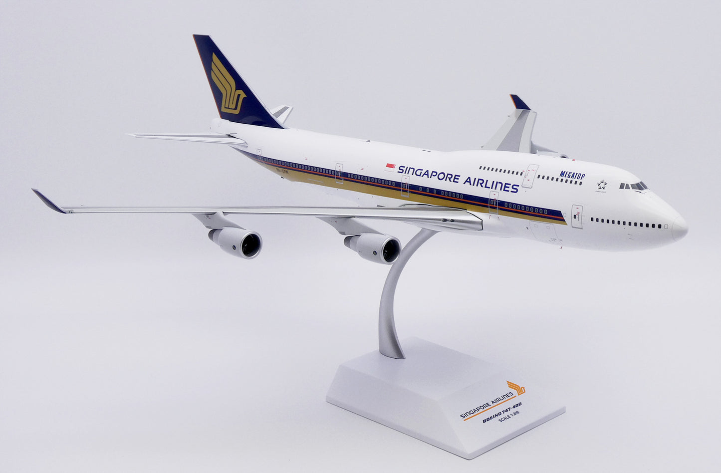 JC WINGS B747-400 SINGAPORE AIRLINES "MEGATOP" REG: 9V-SPM