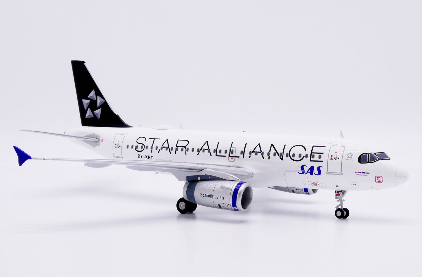 JC WINGS A319 SCANDINAVIAN AIRLINES (SAS) "STAR ALLIANCE" REG: OY-KBT