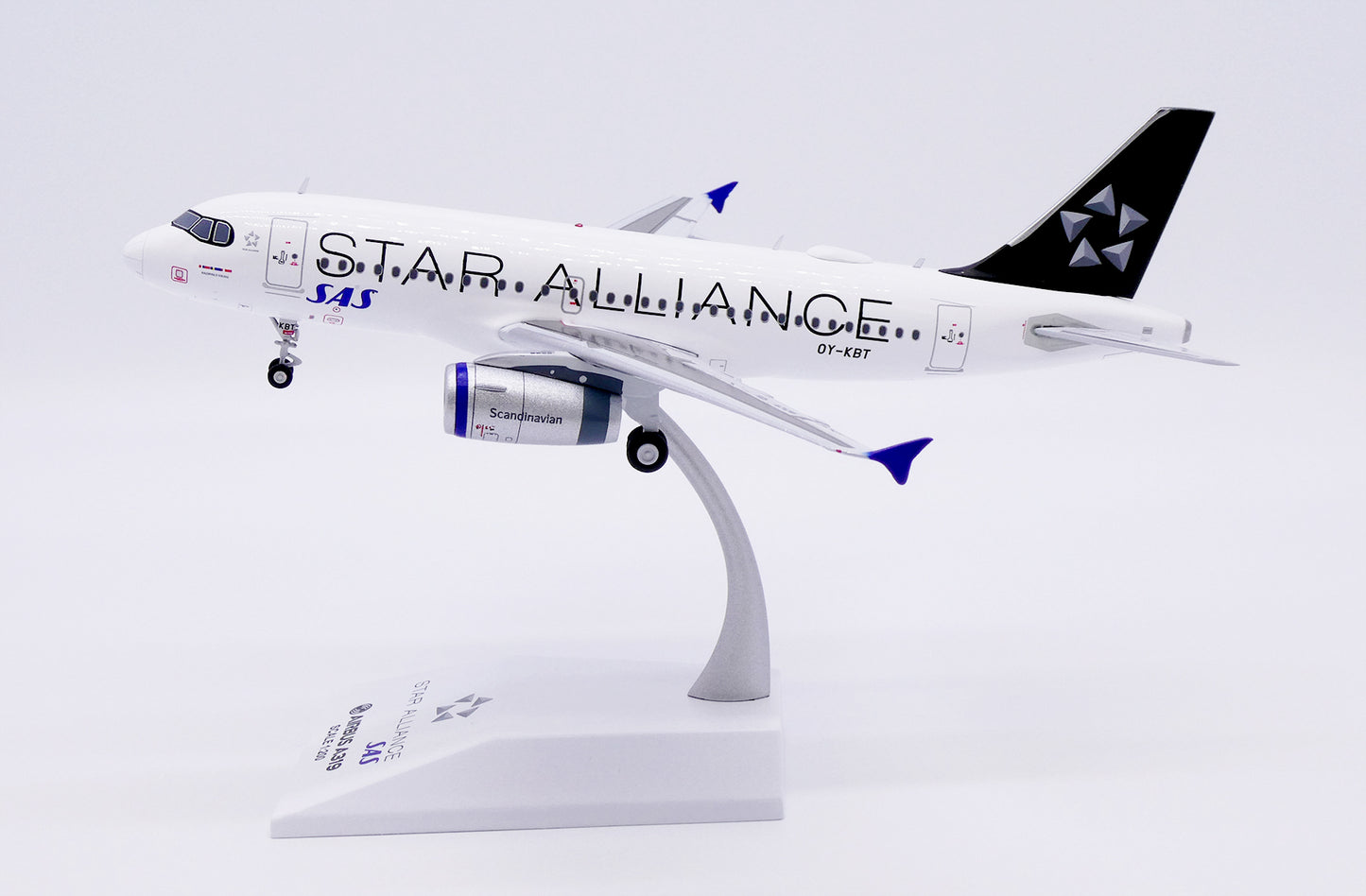 JC WINGS A319 SCANDINAVIAN AIRLINES (SAS) "STAR ALLIANCE" REG: OY-KBT