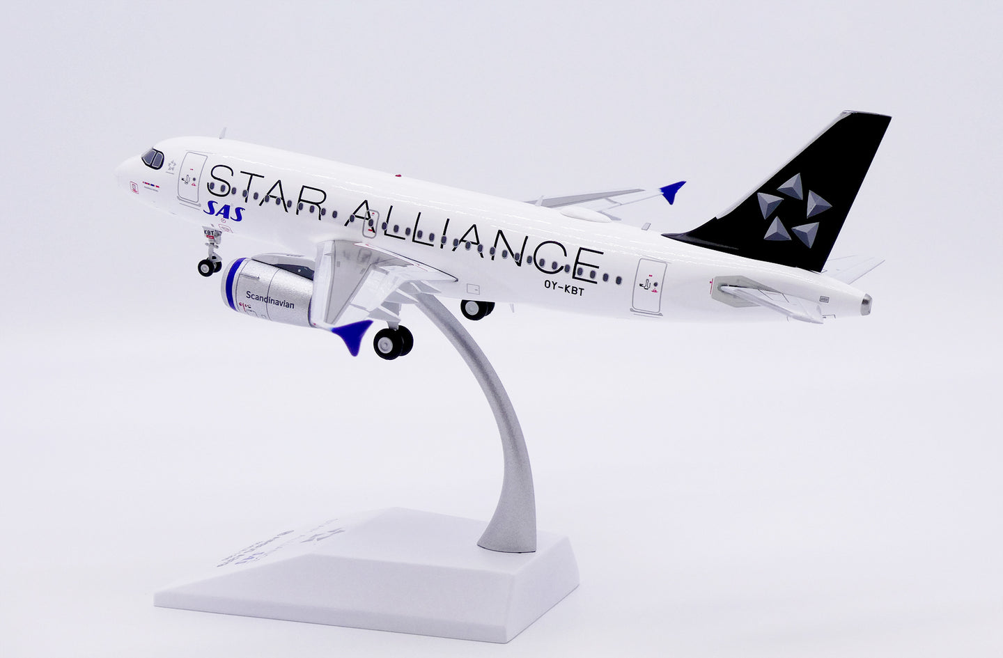 JC WINGS A319 SCANDINAVIAN AIRLINES (SAS) "STAR ALLIANCE" REG: OY-KBT