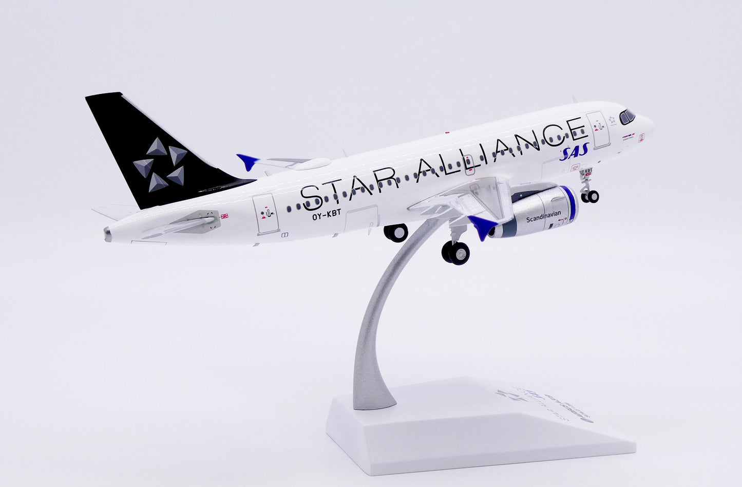 JC WINGS A319 SCANDINAVIAN AIRLINES (SAS) "STAR ALLIANCE" REG: OY-KBT