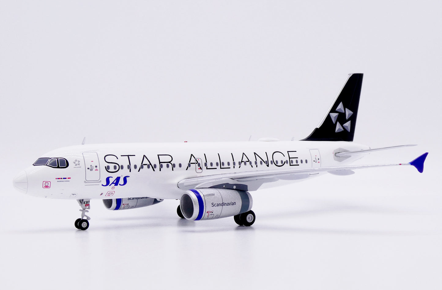 JC WINGS A319 SCANDINAVIAN AIRLINES (SAS) "STAR ALLIANCE" REG: OY-KBT