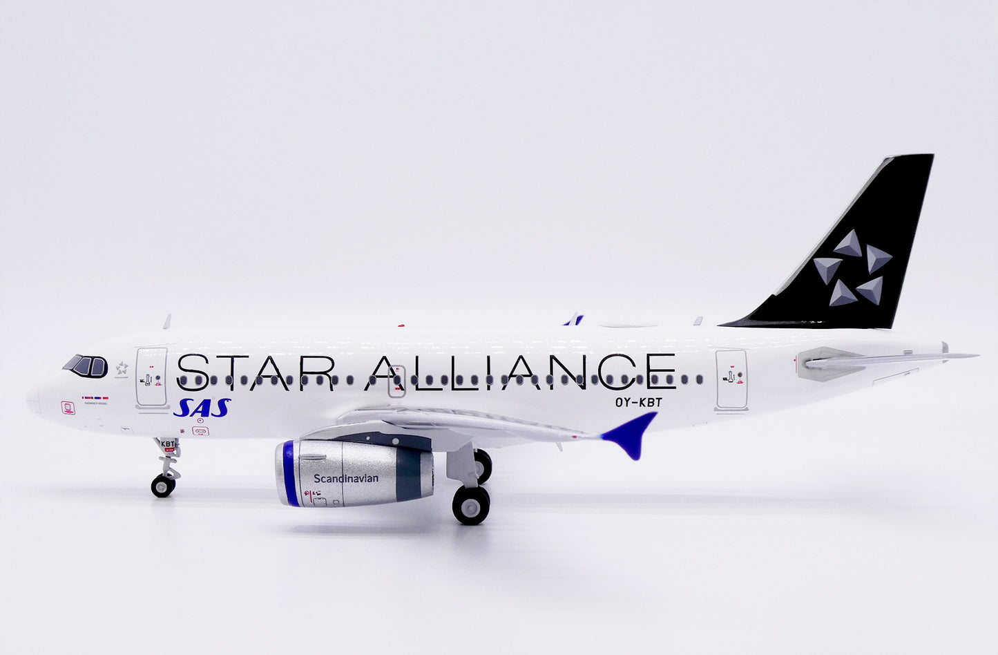 JC WINGS A319 SCANDINAVIAN AIRLINES (SAS) "STAR ALLIANCE" REG: OY-KBT