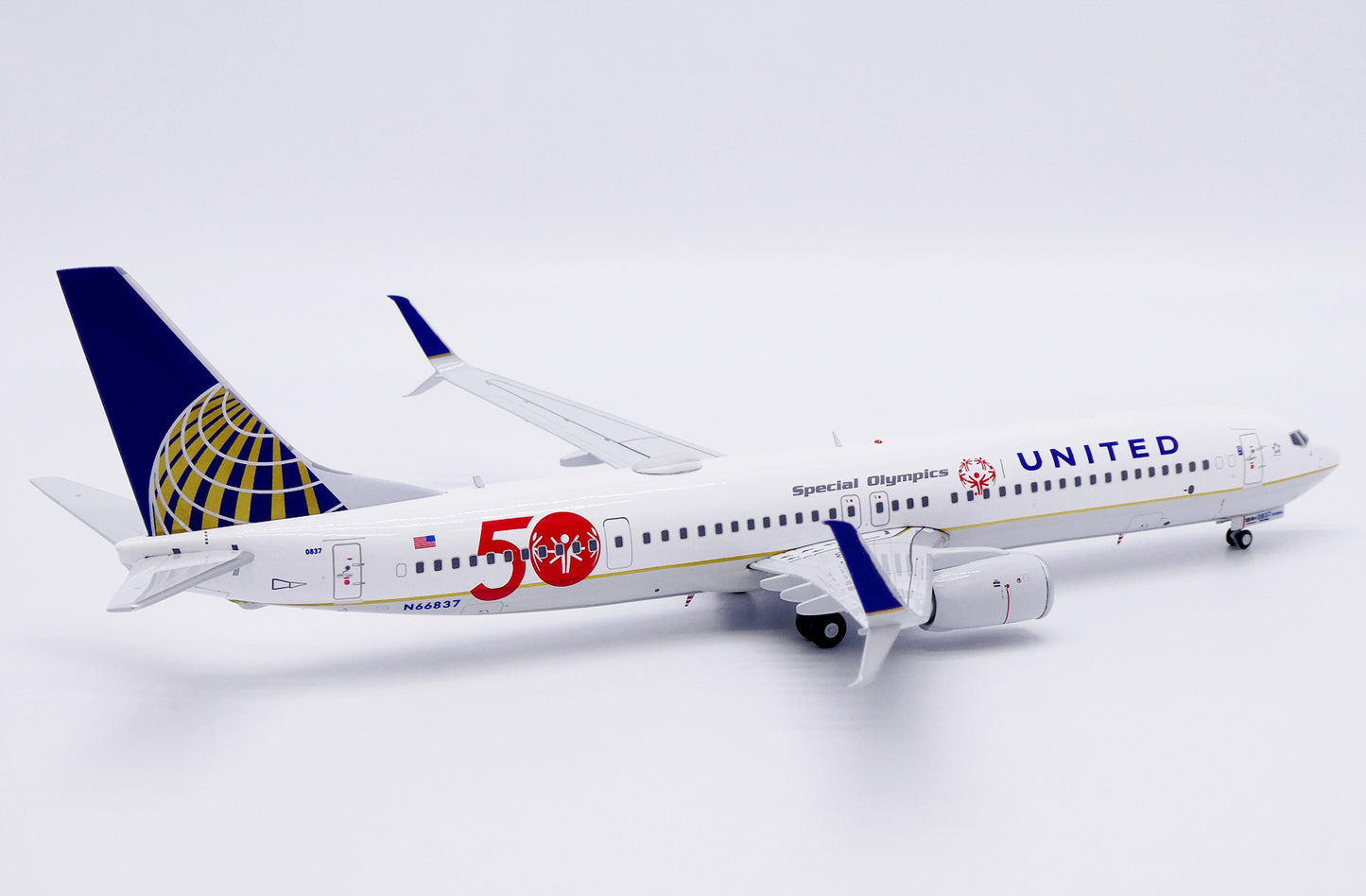 JC WINGS B737-900ER UNITED AIRLINES "SPECIAL OLYMPICS 50" REG: N66837