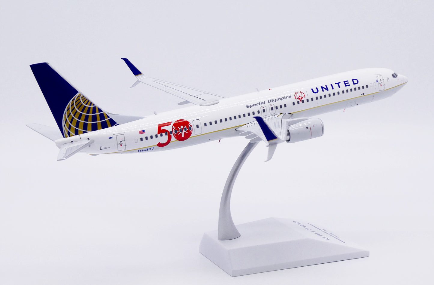 JC WINGS B737-900ER UNITED AIRLINES "SPECIAL OLYMPICS 50" REG: N66837