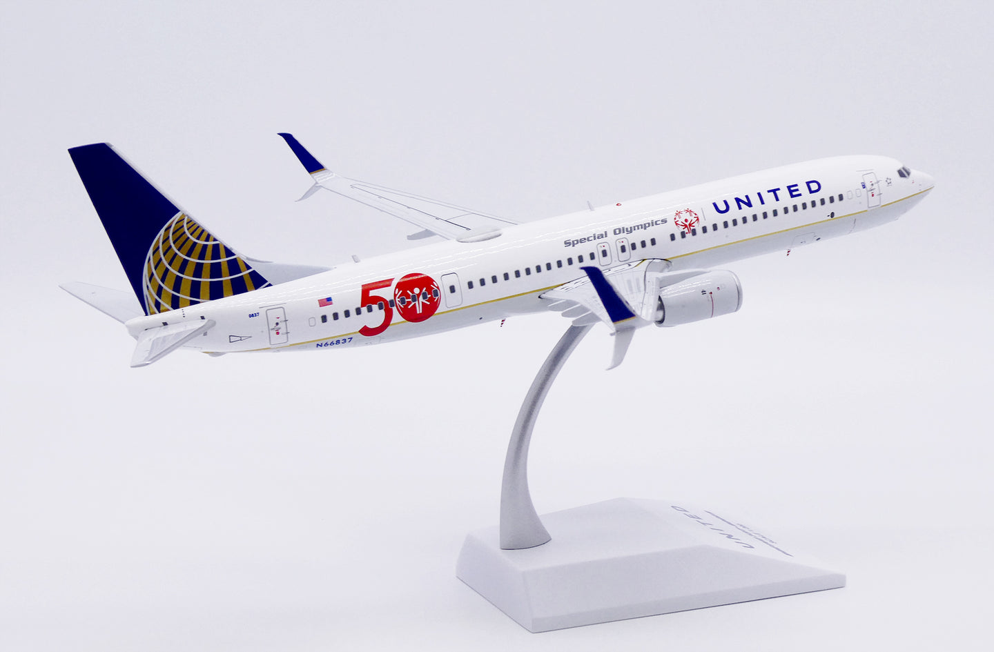JC WINGS B737-900ER UNITED AIRLINES "SPECIAL OLYMPICS 50" REG: N66837