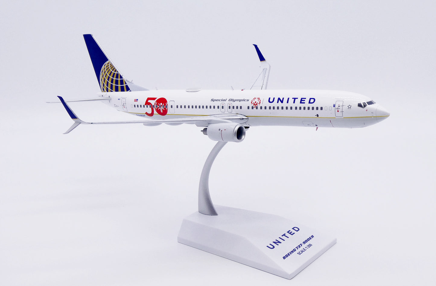 JC WINGS B737-900ER UNITED AIRLINES "SPECIAL OLYMPICS 50" REG: N66837