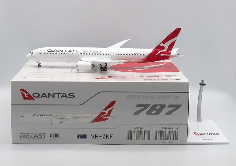 JC WINGS B787-9 DREAMLINER QANTAS "NEW COLOURS" (FLAPS DOWN) REG: VH-ZNF