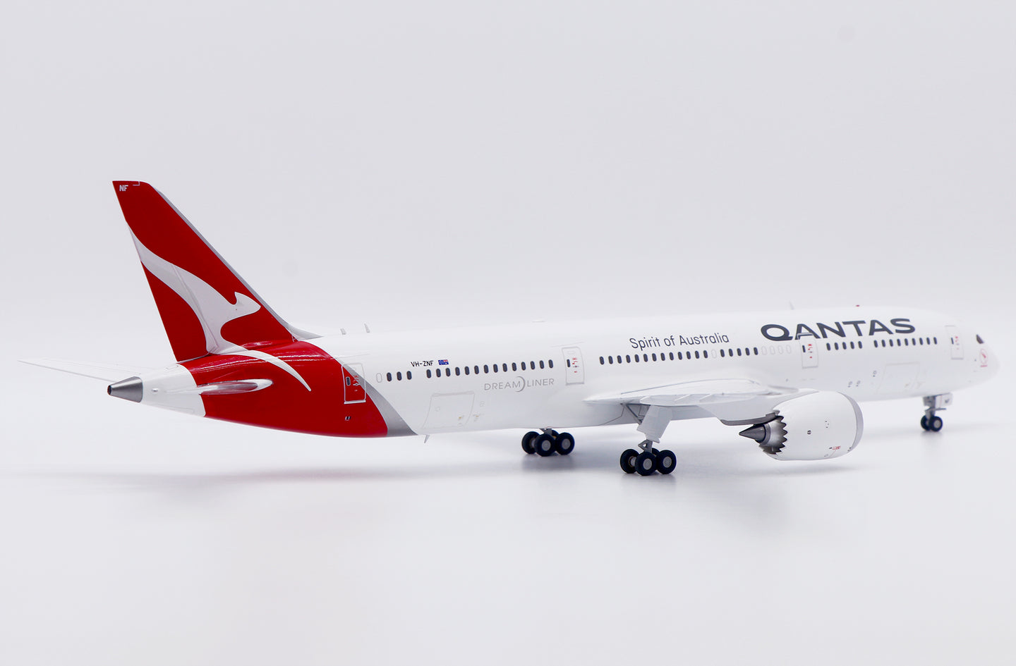 JC WINGS B787-9 DREAMLINER QANTAS "NEW COLOURS" REG: VH-ZNF