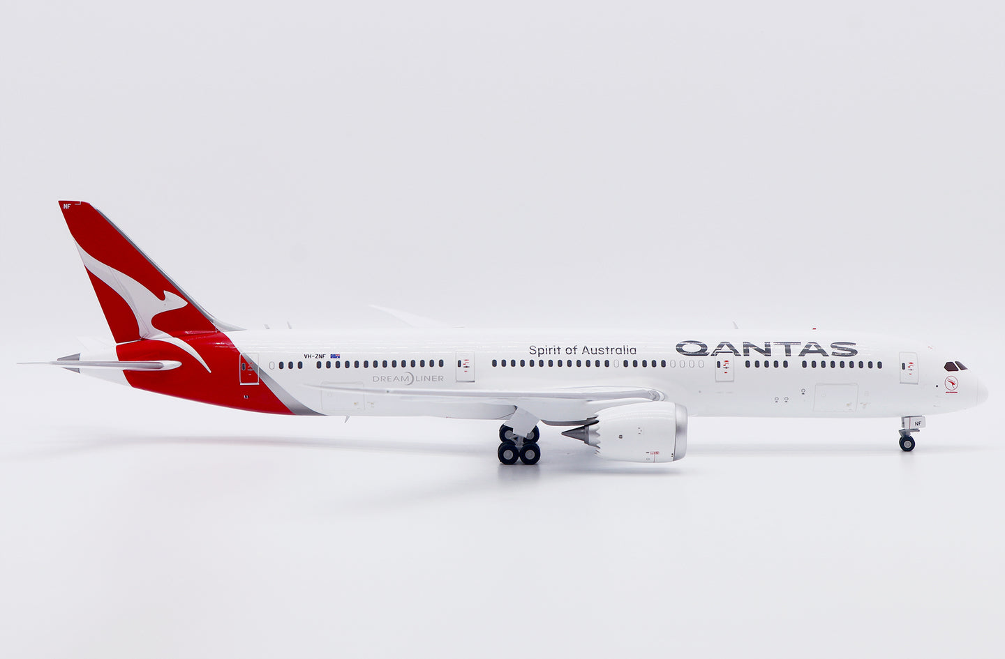 JC WINGS B787-9 DREAMLINER QANTAS "NEW COLOURS" REG: VH-ZNF