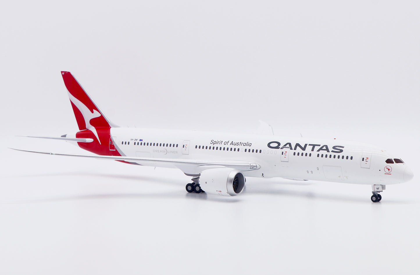 JC WINGS B787-9 DREAMLINER QANTAS "NEW COLOURS" REG: VH-ZNF