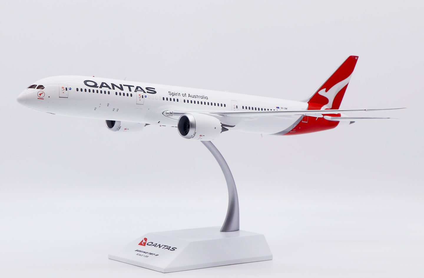 JC WINGS B787-9 DREAMLINER QANTAS "NEW COLOURS" REG: VH-ZNF