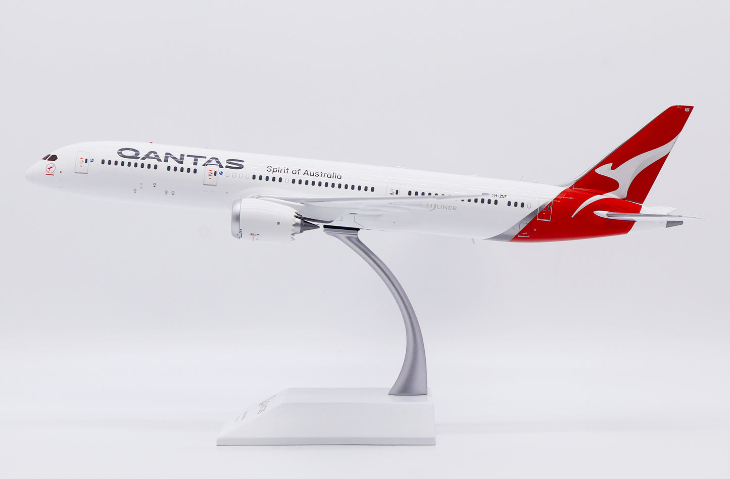 JC WINGS B787-9 DREAMLINER QANTAS "NEW COLOURS" REG: VH-ZNF