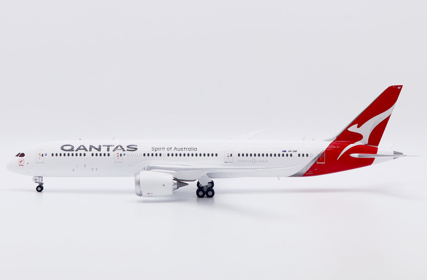 JC WINGS B787-9 DREAMLINER QANTAS "NEW COLOURS" REG: VH-ZNF