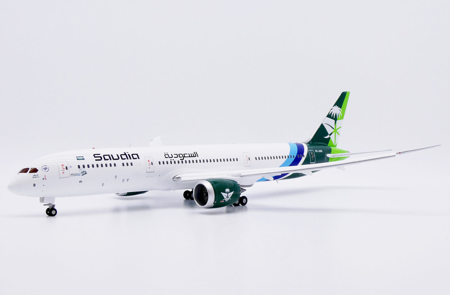 JC WINGS B787-9 DREAMLINER SAUDI ARABIAN AIRLINES "94TH NATIONAL DAY" (FLAPS DOWN) REG: HZ-ARB