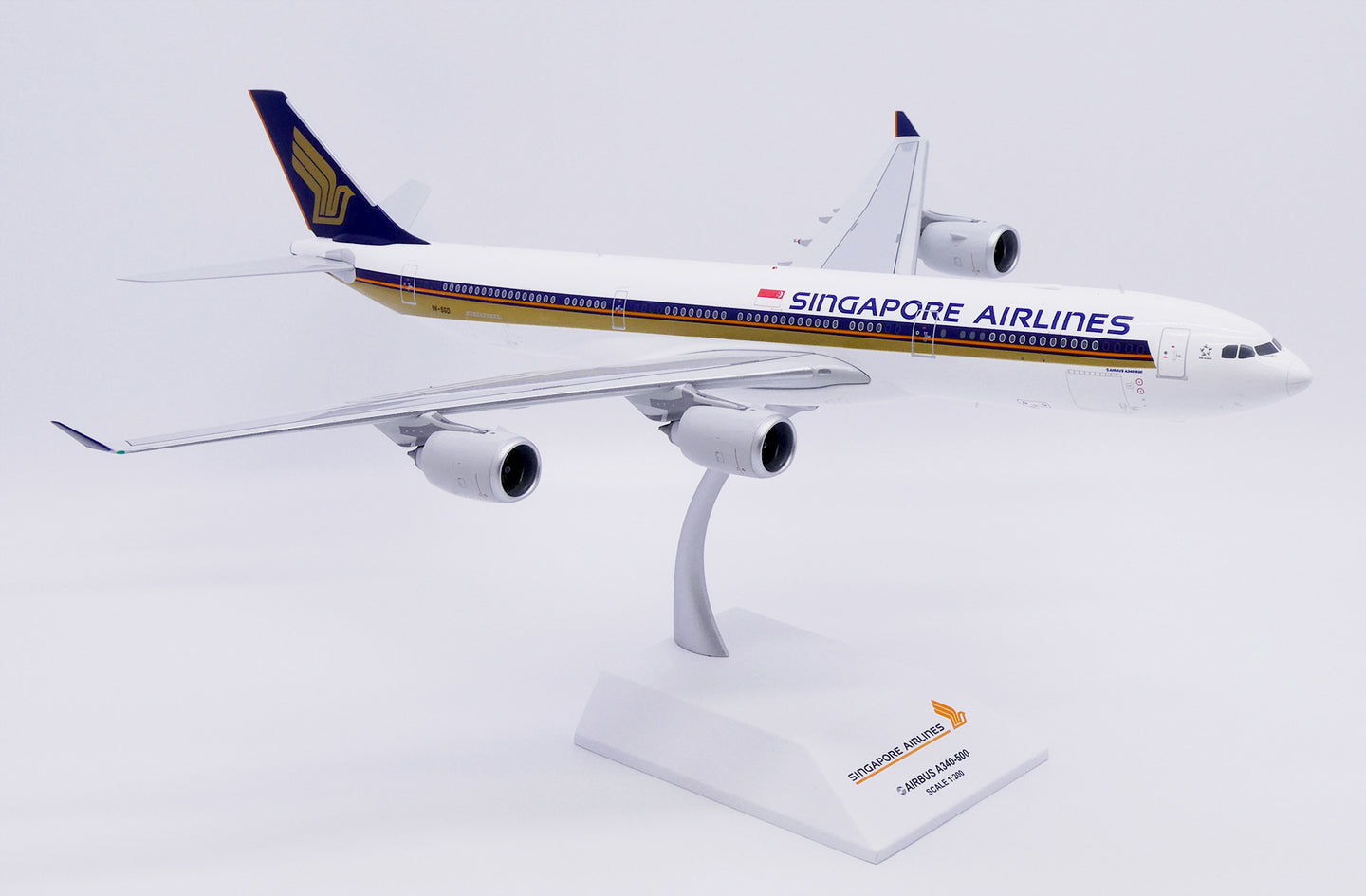 JC WINGS A340-500 SINGAPORE AIRLINES "LARGE TITLES" REG: 9V-SGD
