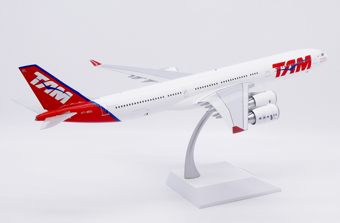 JC WINGS A340-500 TAM LINHAS AEREAS REG: PT-MSL