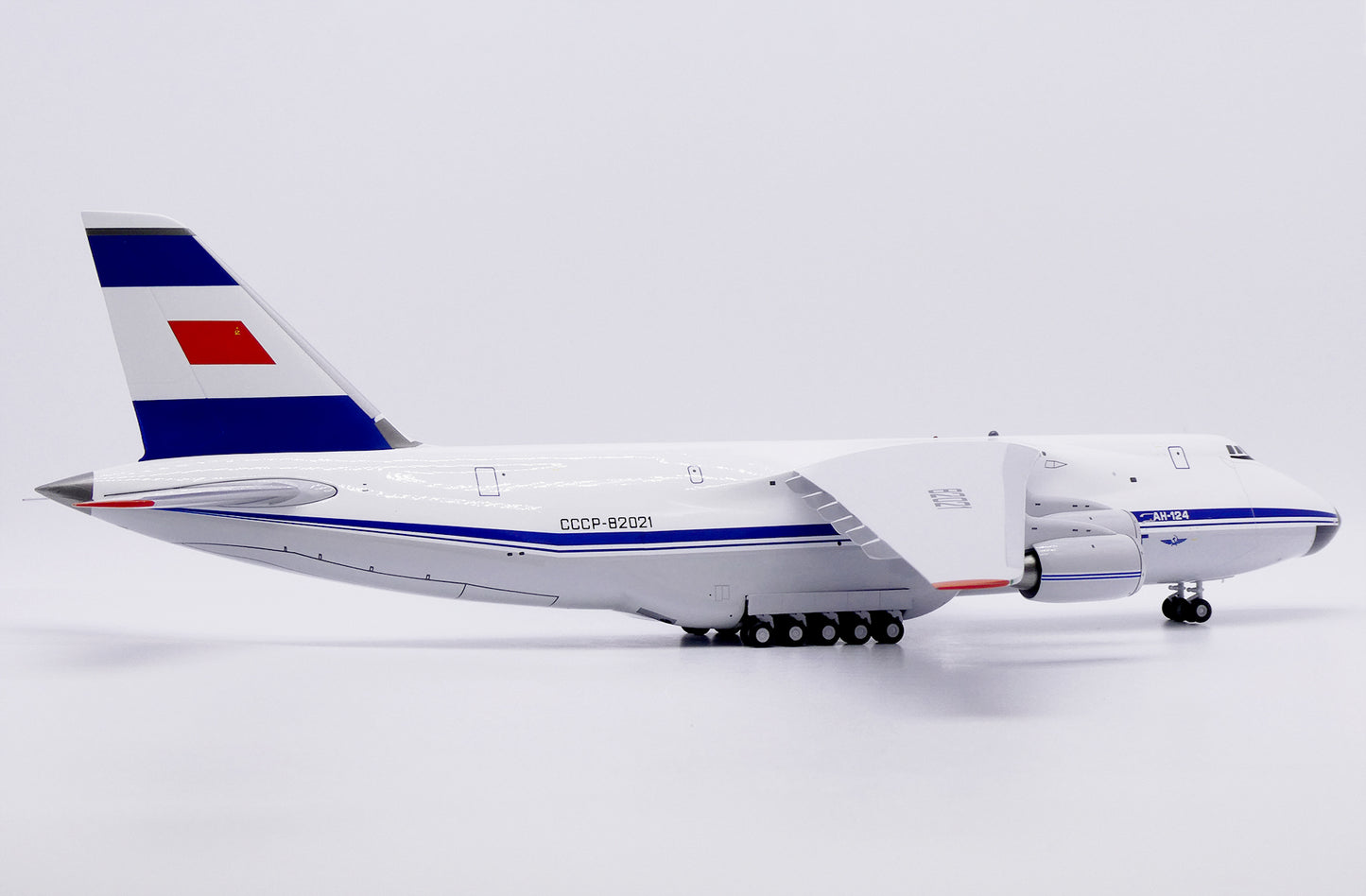 JC WINGS AN-124 AEROFLOT "BLUE STRIPES" REG: CCCP-82021