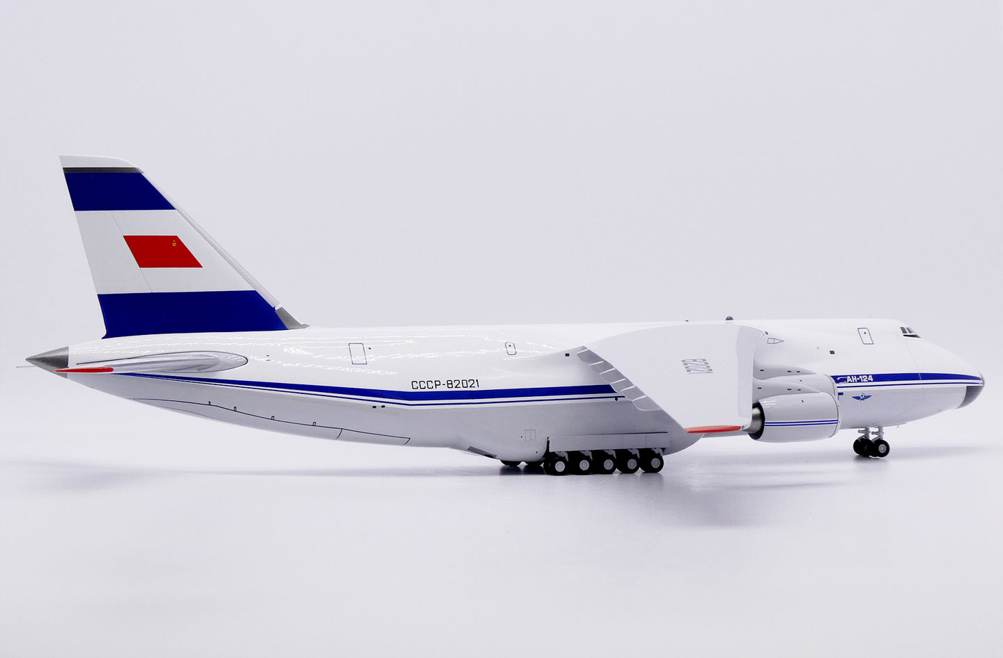JC WINGS AN-124 AEROFLOT "BLUE STRIPES" REG: CCCP-82021
