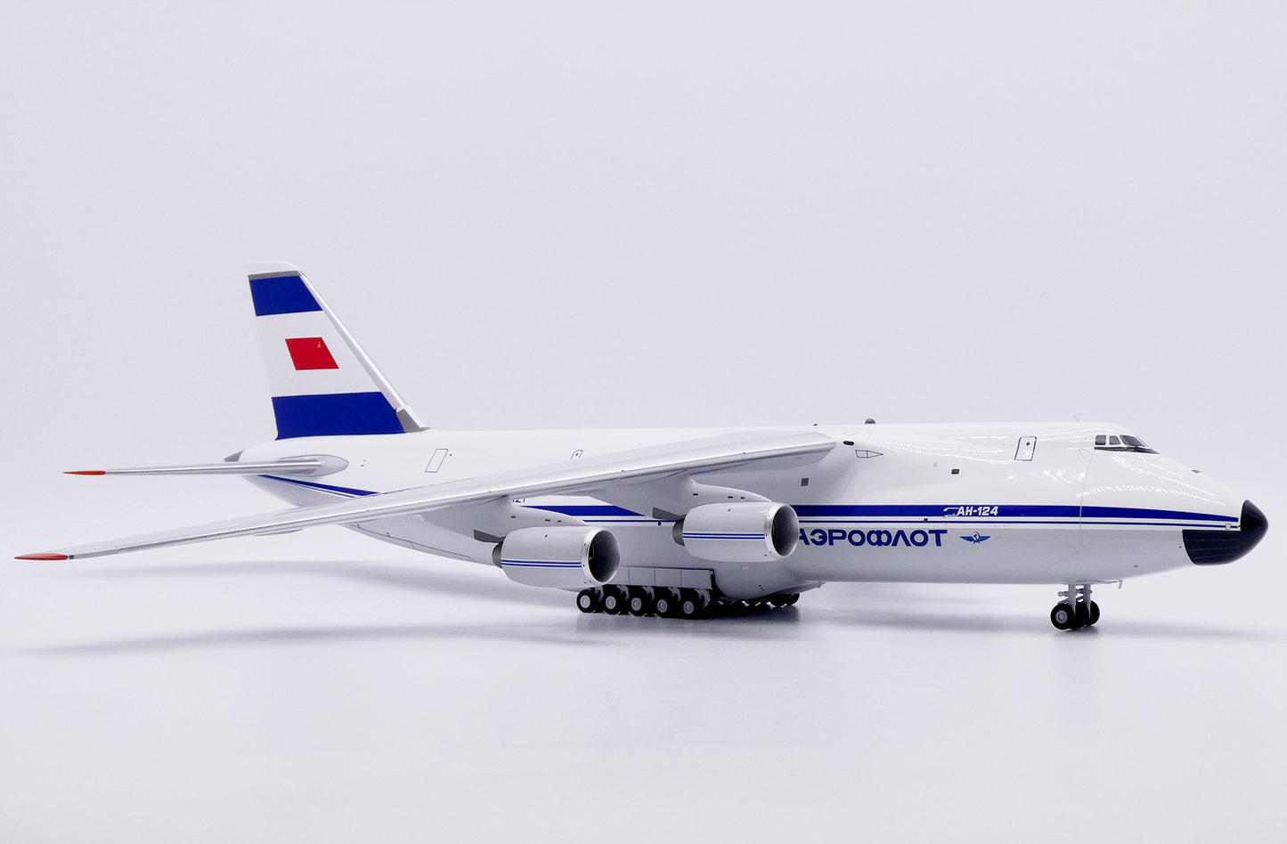 JC WINGS AN-124 AEROFLOT "BLUE STRIPES" REG: CCCP-82021