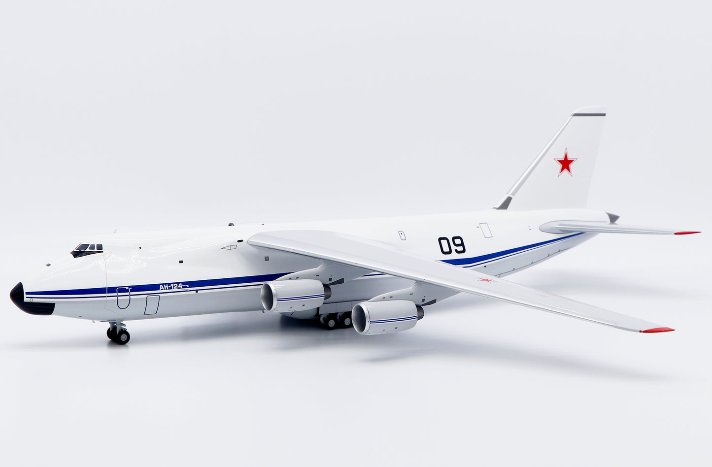 JC WINGS AN-124 RUSLAN SOVIET AIR FORCE REG: 09