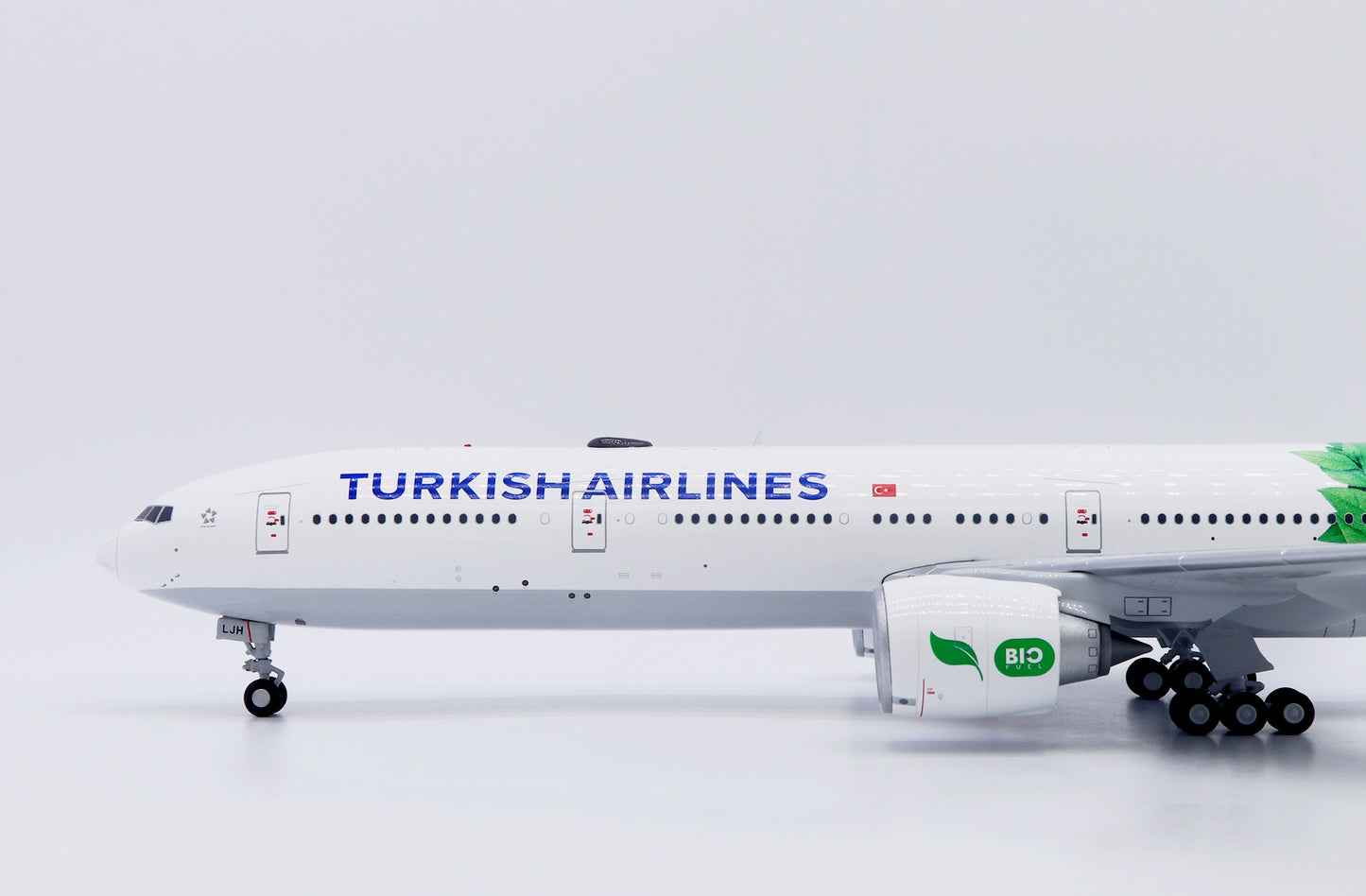 JC WINGS B777-300ER TURKISH AIRLINES "BIOFUEL" REG: TC-LJH