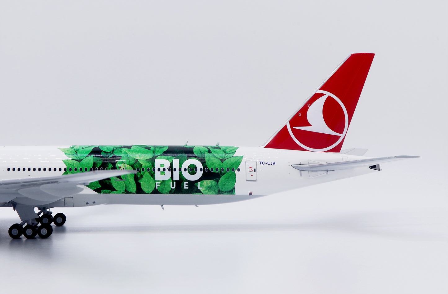 JC WINGS B777-300ER TURKISH AIRLINES "BIOFUEL" REG: TC-LJH