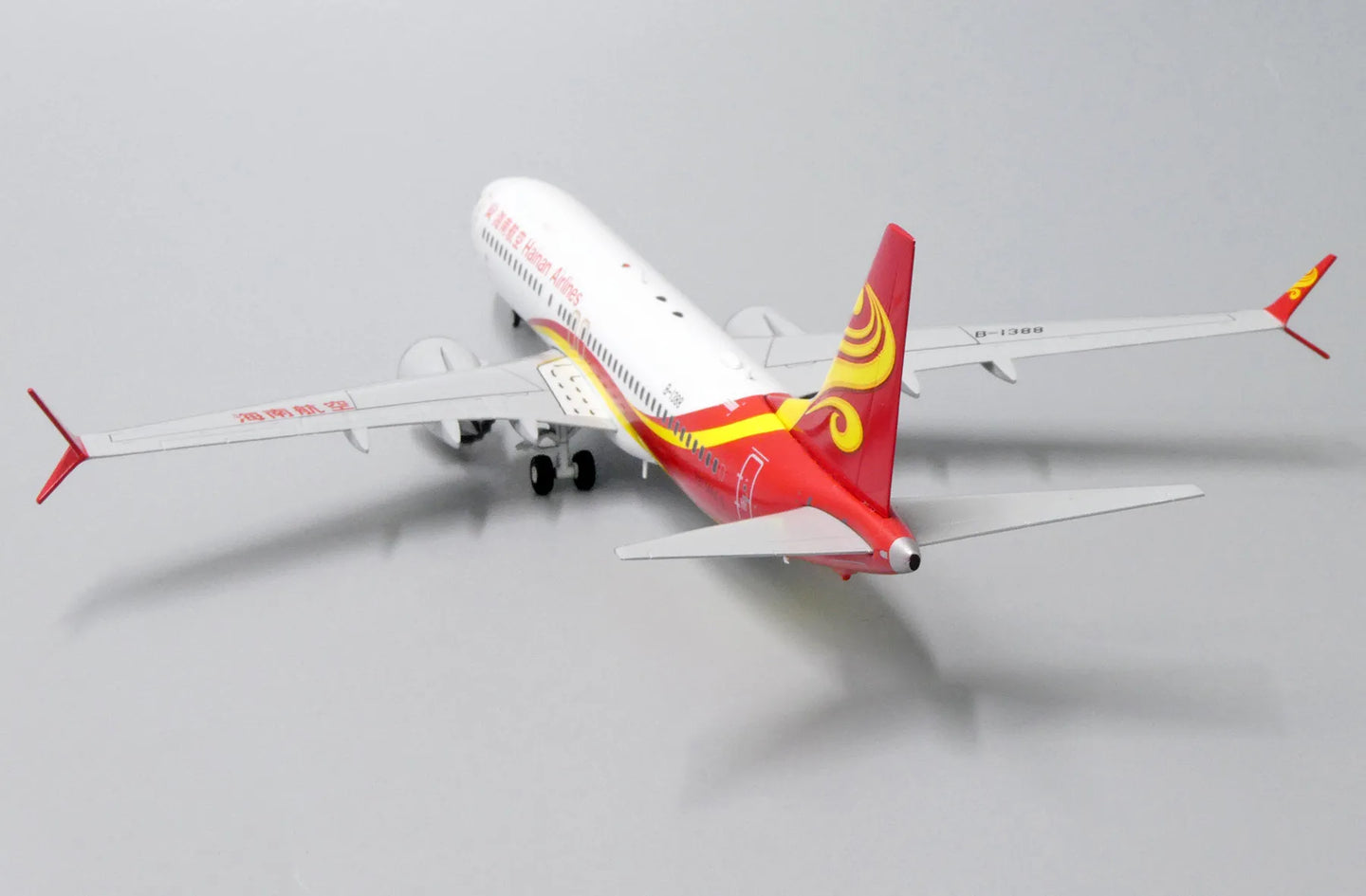 JC WINGS B737 MAX 8 HAINAN AIRLINES REG: B-1388